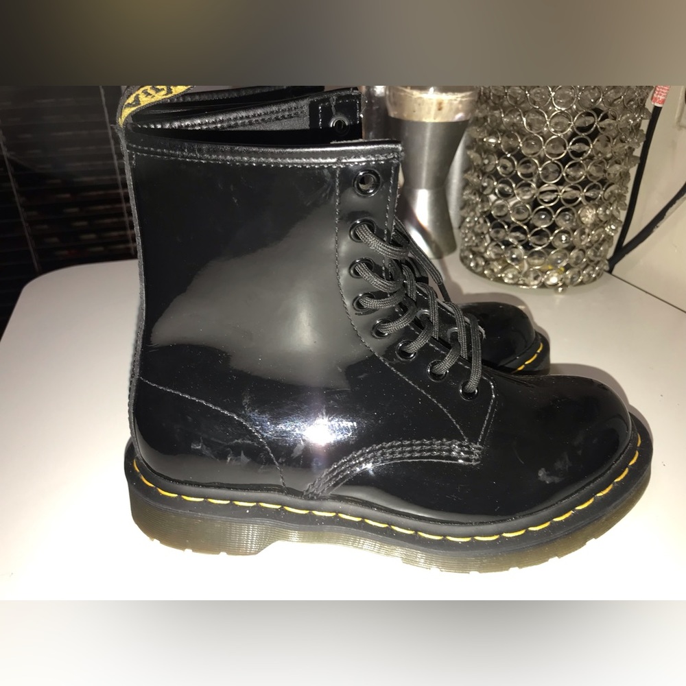 Dr. Martens sz 8L scuff marks see photos good condition missing sole inside